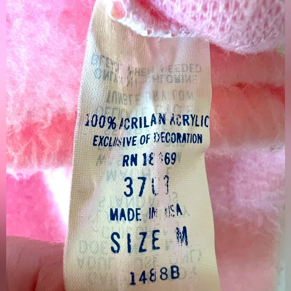 Vintage Cozy Fluffy Pink and White Hooded Bathrobe with Side Pocket. Size=Medium